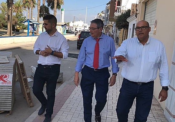 Councillor David Segura, Francisco Salado and Jesús Lupiañez in Vélez-Málaga on Thursday 13 July