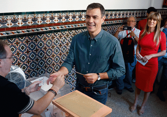 The leaders of Spain's main politicial parties cast their votes.