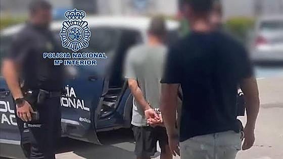 Two men arrested after 15,000-euro gunpoint robbery at pharmacy in Estepona