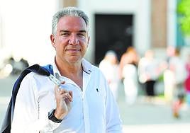 Malaga's PP candidate, Elías Bendodo.