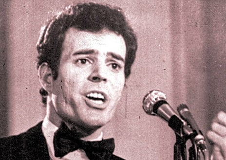 Imagen secundaria 1 - Los Gritos, Julio Iglesias, poster.