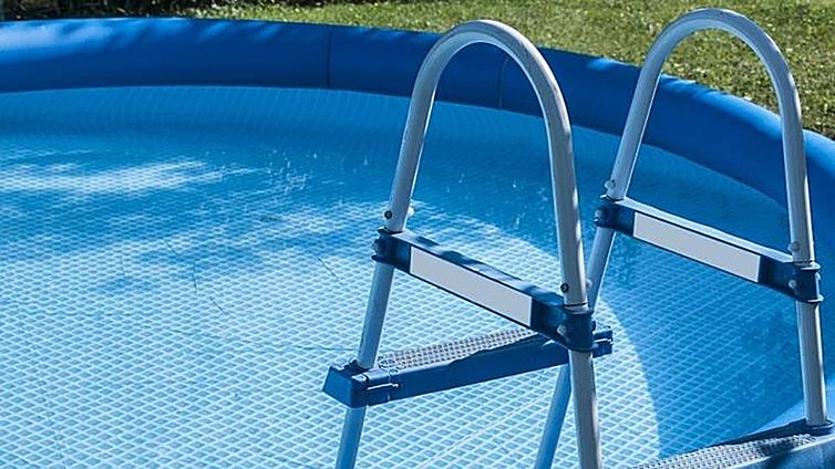 Plunge pools on balconies and private terraces warning