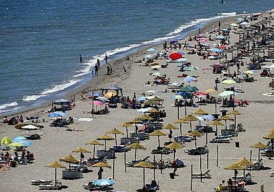 Coín town hall launches shuttle bus service to Fuengirola beach