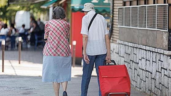 Supermarket chain in Spain offers discounts to people over 65 years of age