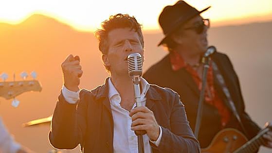 Watch the final result as Scottish singer and songwriter invites Gaucín locals to participate in new music video