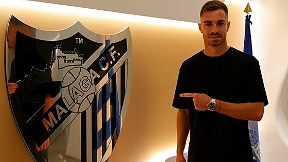 Juan Hernández, Malaga CF's seventh summer signing