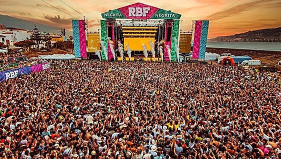 Beach festival in Marbella investigated for refusing access to those with food and drink