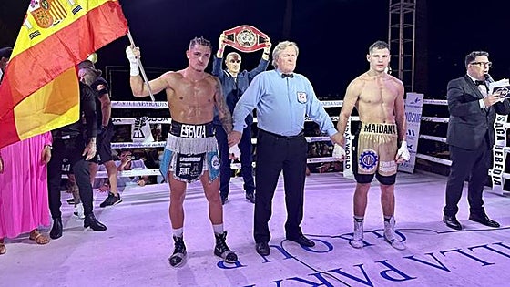 Local boxer crowned world welterweight youth champion at Holiday World Resort