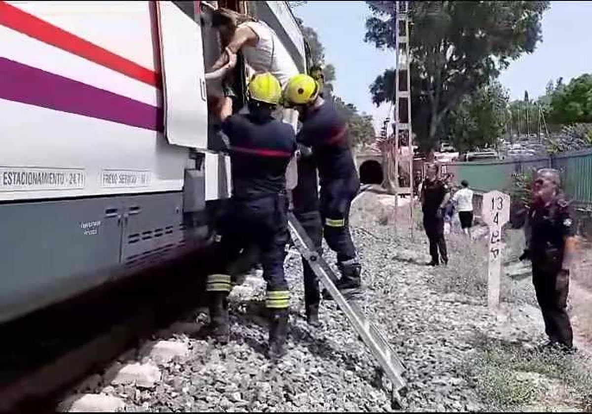 Breakdown on local Costa del Sol train leaves passengers stuck for two hours between stations
