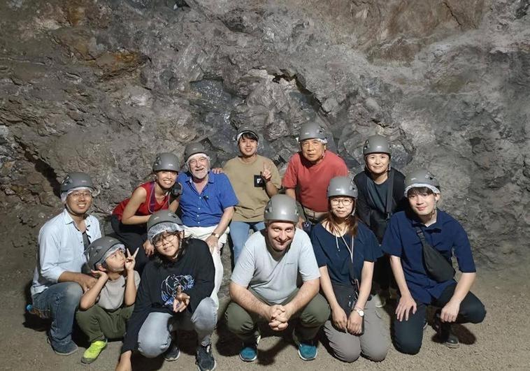 Japanese crystal scientists visit the Pulpí Geode in Almeria