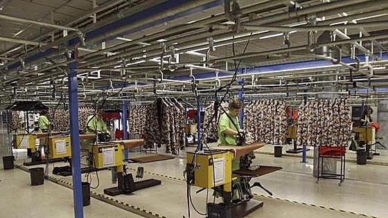 Sales volume of larger firms keeps rising as consumer spending stays strong in Spain