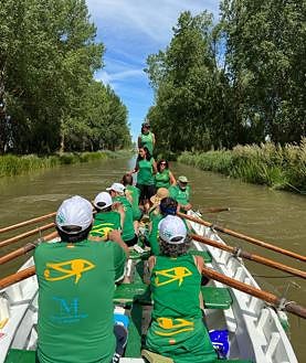 Imagen secundaria 2 - Spreading the word about Malaga's traditional rowing boats around the world