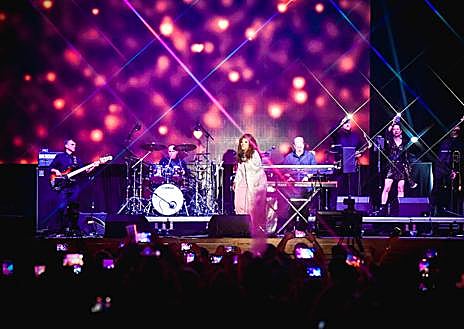 Imagen secundaria 1 - Photo special: Gloria Gaynor and Bonnie Tyler make history in Malaga, by sharing a stage for first time ever