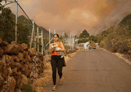 Tenerife wildfire continues to burn out of control forcing more people to be evacuated from their homes