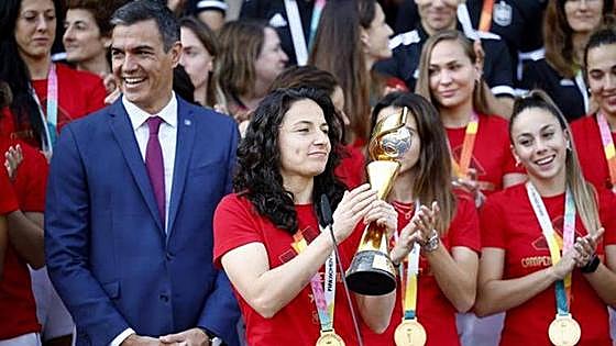 In pictures: Spain's World Cup football winners to receive Royal Order of Sporting Merit gold medals