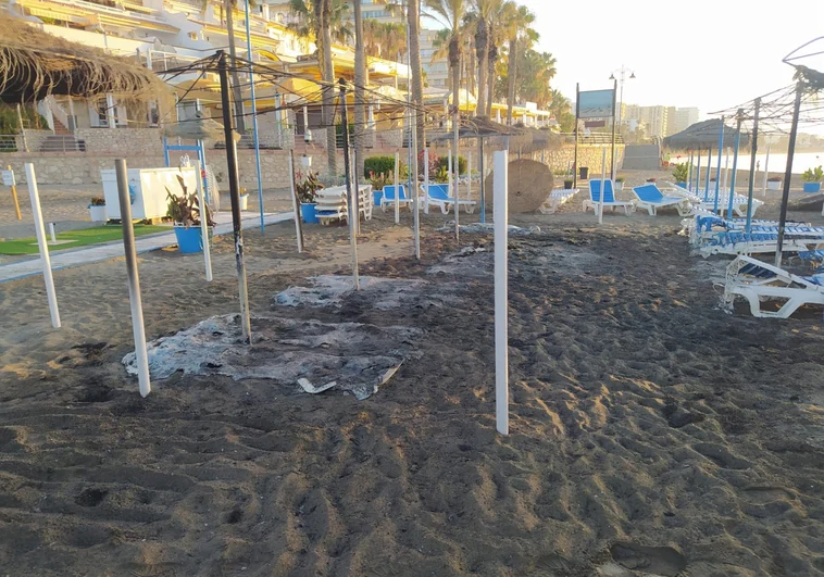 Sunbed rental business on Benalmádena beach is gutted by fire