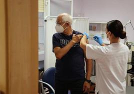 Fifth Covid jab for over 60s and vulnerable recommended by Ministry of Health in Spain