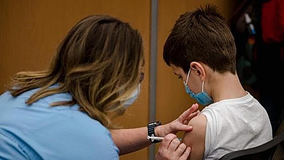Flu vaccination is extended to children aged 6 months to 5 years throughout Spain this autumn