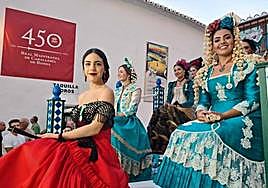 Damas Goyescas in the procession.