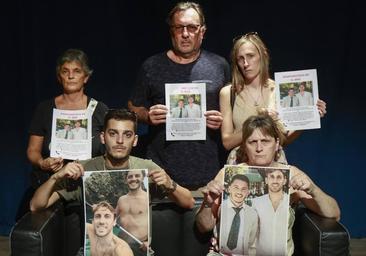 Families of missing Argentinian paddleboarders on Costa del Sol tell SUR: 'We can still believe in miracles'