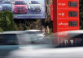 Filling up the fuel tank in Malaga: more than 23 euros difference depending on the petrol station you choose