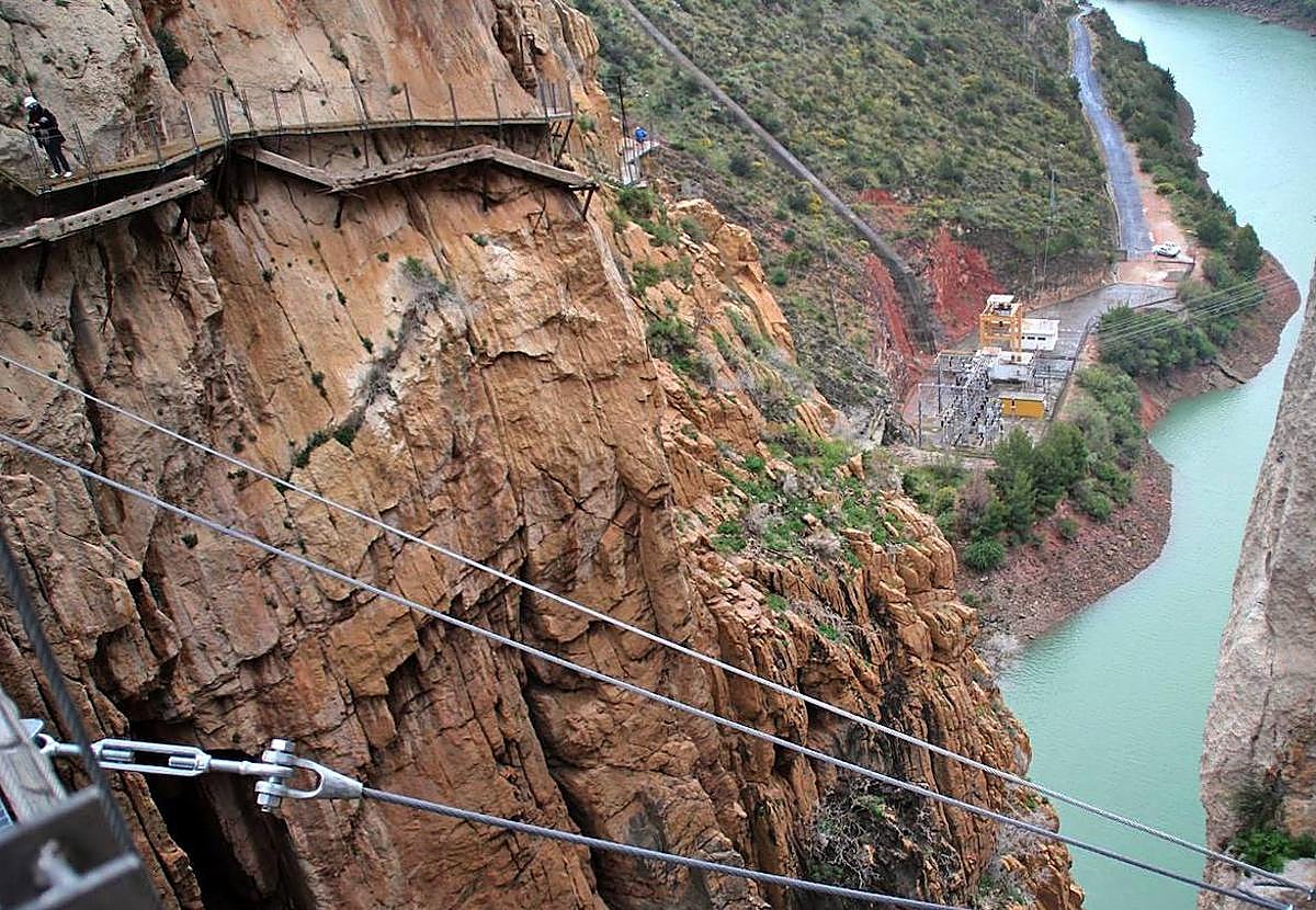 Imagen secundaria 1 - Visitor tickets for the winter period at one of the most popular tourist attractions in Malaga province can be purchased online from 9am on Wednesday, 20 September, with prices from just 10 euros