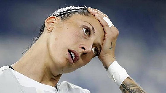 World Cup footballer Jenni Hermoso issues strongly-worded statement and accuses Spanish football federation of intimidation and threats