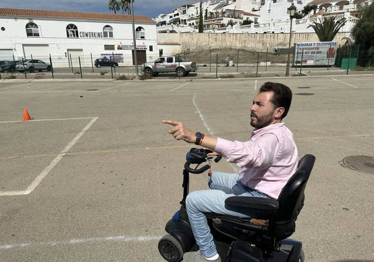 Councillor Antonio López at the site where the market is held near the Almijara II residential area in Nerja.