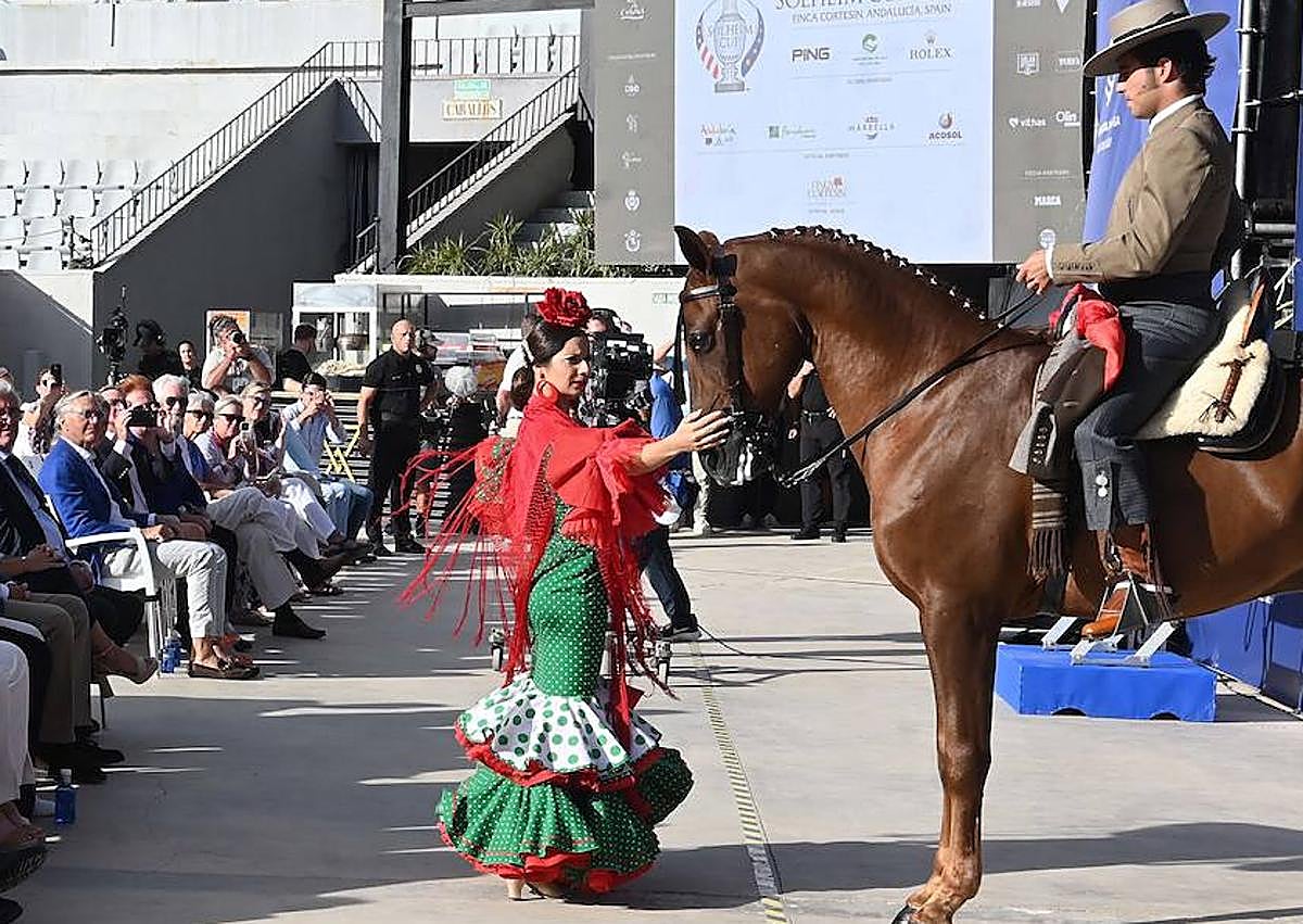 Imagen secundaria 1 - The opening ceremony of the Solheim Cup at the Marbella Arena on Thursday evening. 