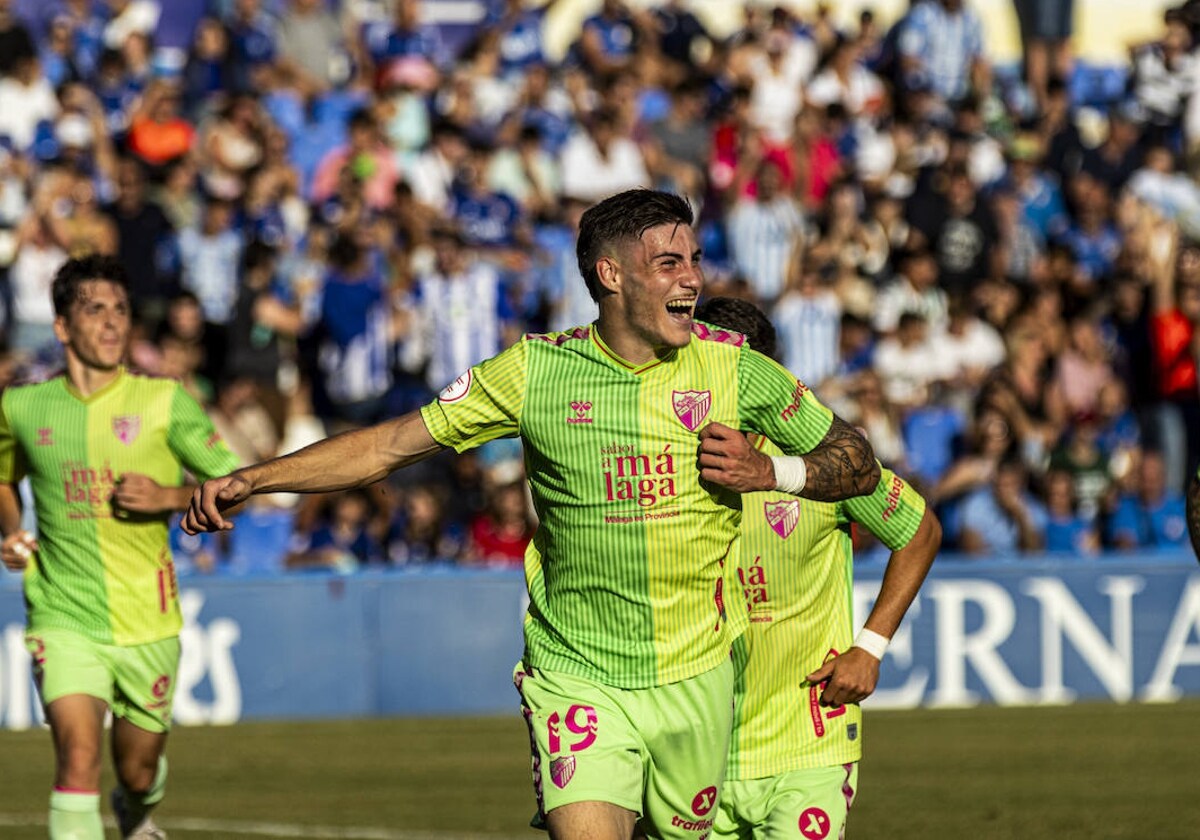 Roberto celebrates giving Malaga the lead.