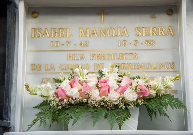 Isabel Manoja's tomb was engraved with the words 'favourite daughter'.