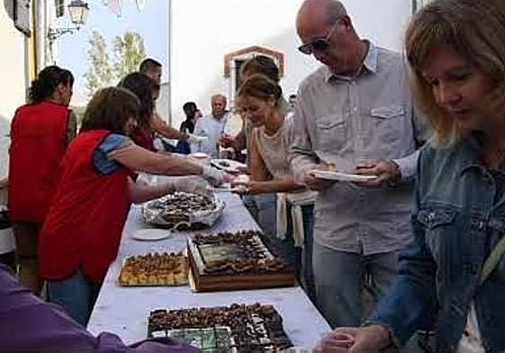 The festival promotes traditional dishes made with chestnuts.