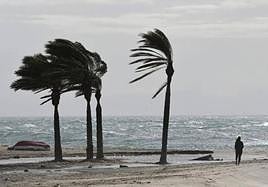 Spain's Met Office activates yellow warnings for bad weather in Malaga province on Sunday