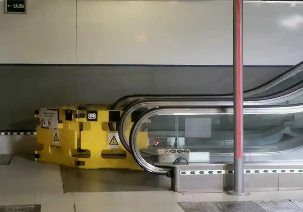 Long term out-of-action escalator at Malaga Airport train station creates a &#039;pitiful impression of the city&#039;