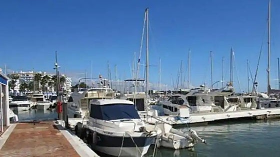 Man stabbed while trying to break up a fight in Estepona