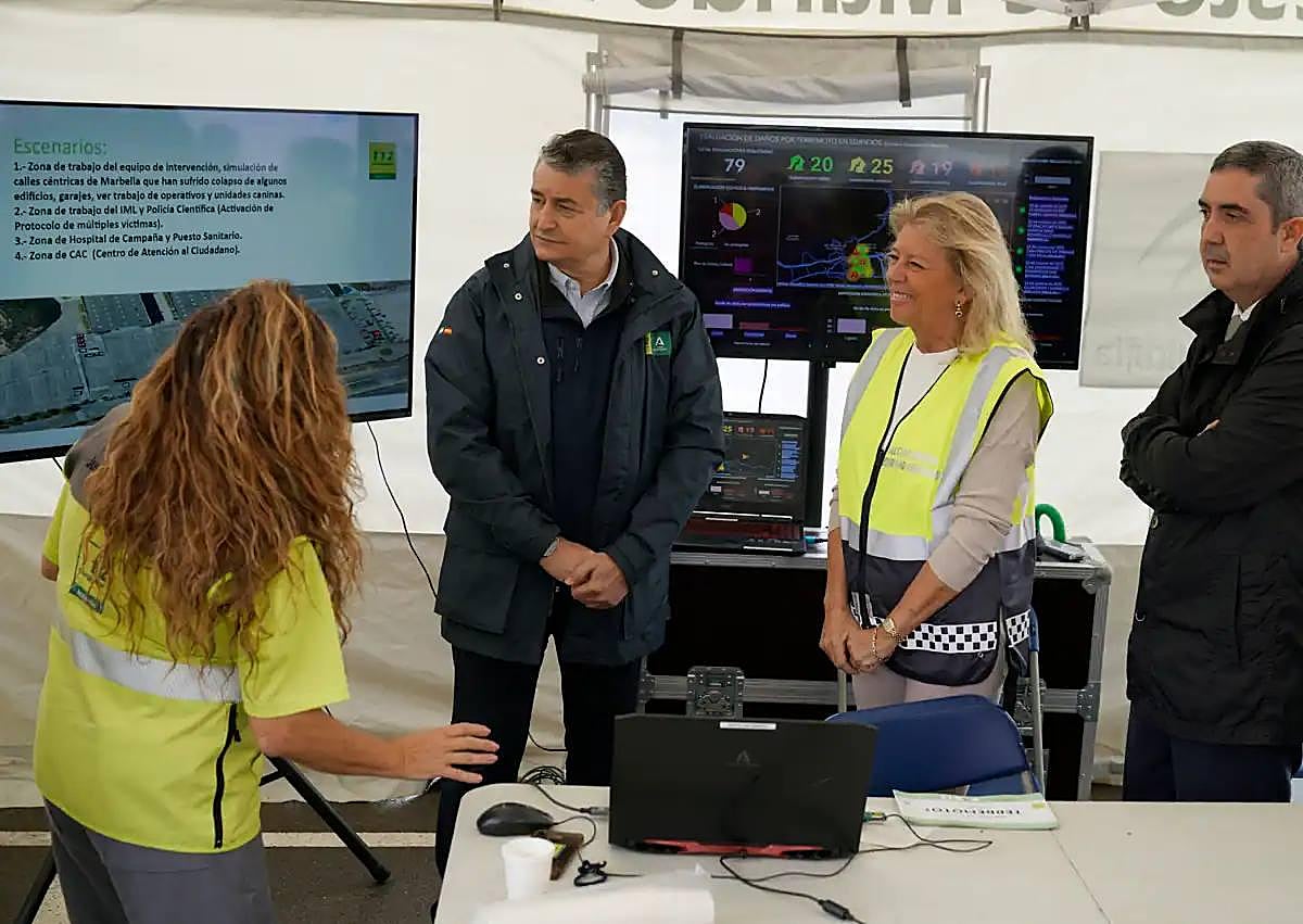 Imagen secundaria 1 - Emergency services deploy 400 personnel as Marbella responds to magnitude 6.1 earthquake drill