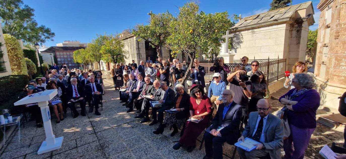 In pictures... people in Malaga pay their respects on All Saints' Day in the province's cemeteries