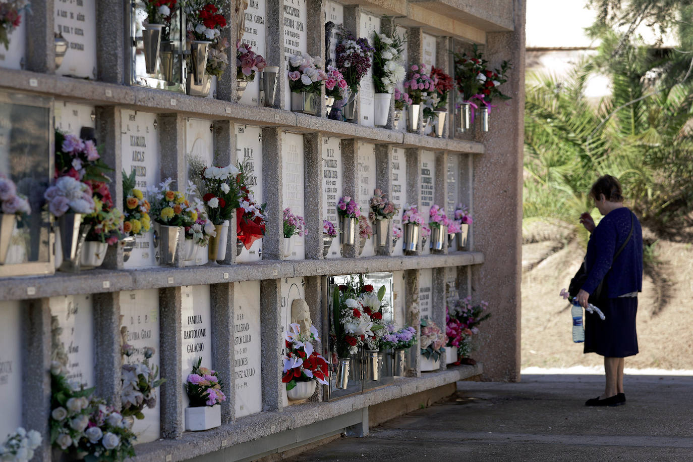 In pictures... people in Malaga pay their respects on All Saints' Day in the province's cemeteries