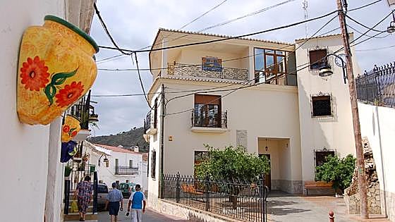 La Viñuela: The tale of a small vineyard and an inn