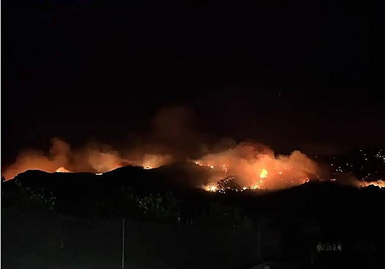 Massive wildfire in Spain continues to burn out of control forcing 850 people from their homes and another 6,000 confined