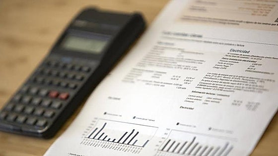 Ten million households in Spain await decision about measures to help keep electricity and gas bills down