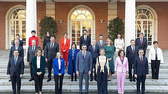 New government gets down to work in Spain faced with a challenging parliament