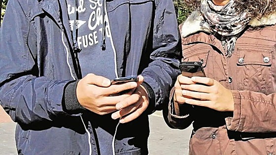 Mobile phones banned in Andalusian schools under strict new measure