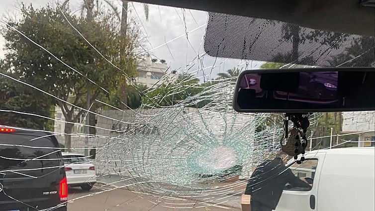 Four teenagers arrested for allegedly pelting cars with rocks on Marbella motorway