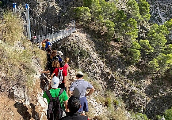 El Saltillo suspension bridge connects the villages of Canillas de Aceituno and Sedella in the Axarquía.
