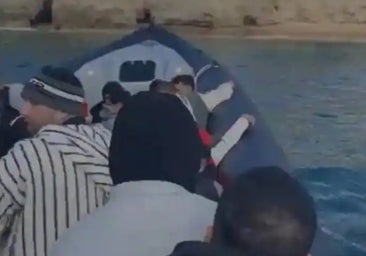 Video shows the moment migrants are forced to jump into sea by diversifying operators of drug-trafficking boat off south coast of Spain