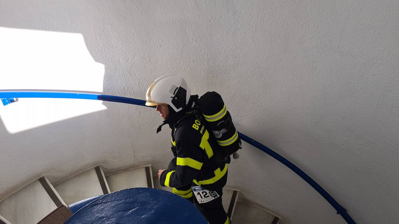 Fuengirola&#039;s vertical race for firefighters, in images