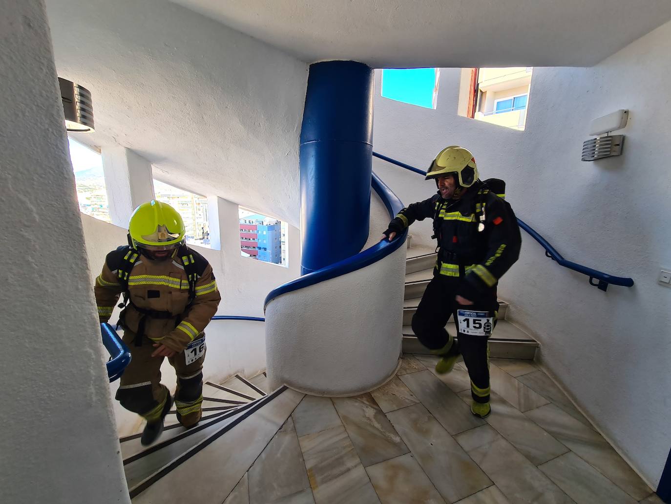 Fuengirola&#039;s vertical race for firefighters, in images