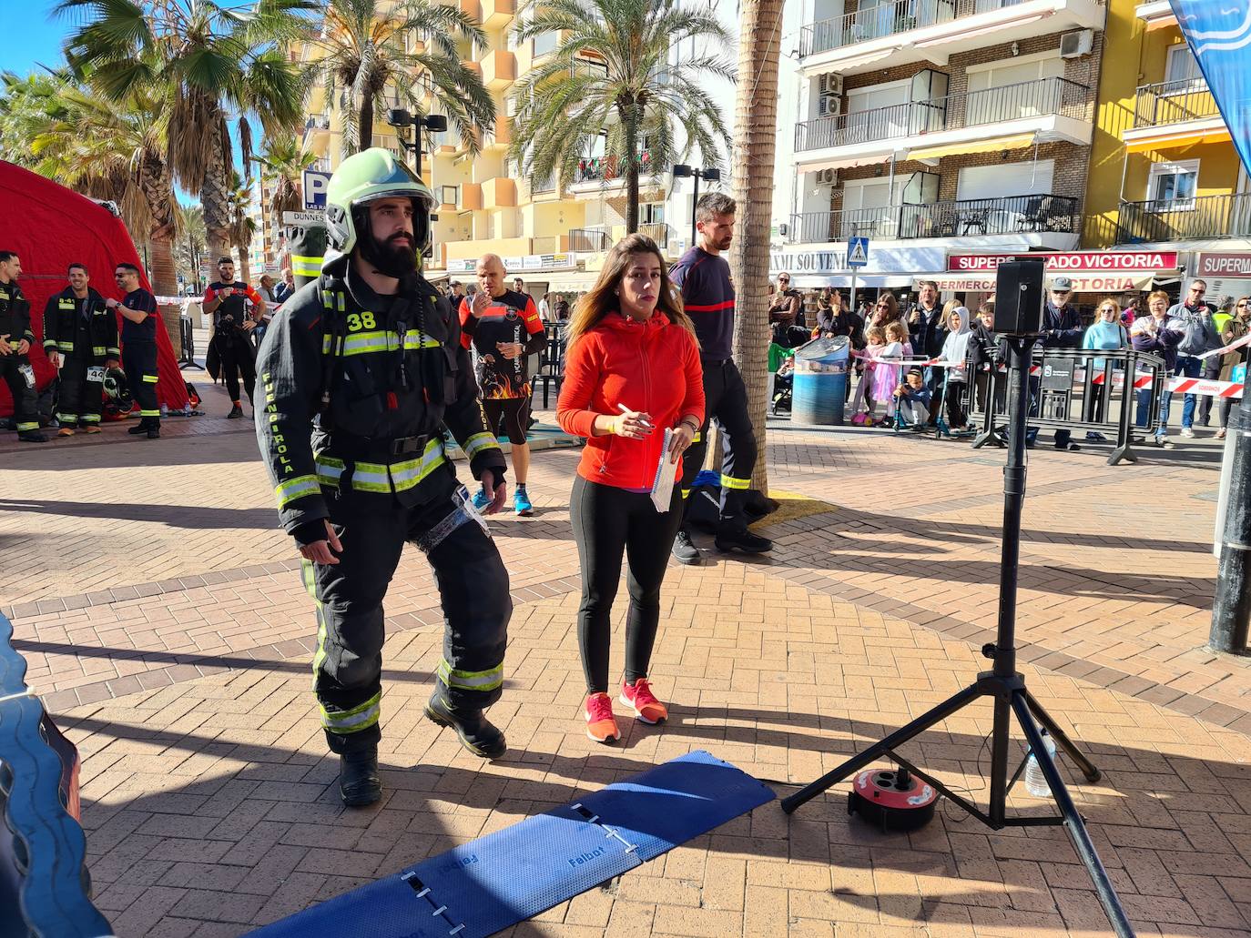 Fuengirola's vertical race for firefighters, in images
