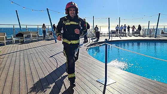 Fuengirola's vertical race for firefighters, in images